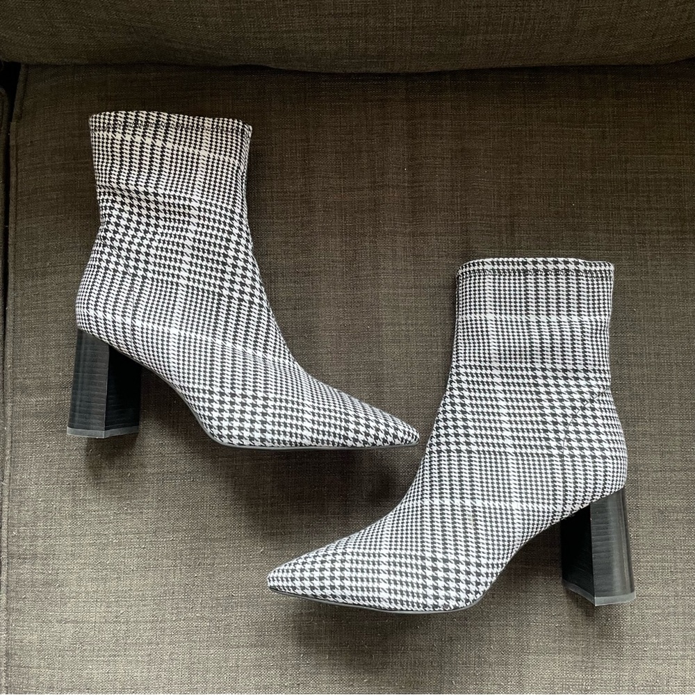 [Jeffrey Campbell] Coma Stretch Bootie